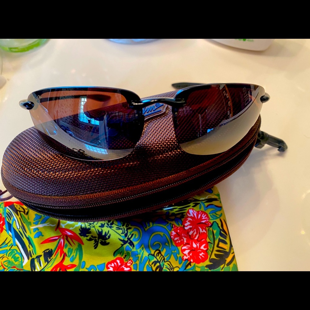 Maui Jim Polarized sunglasses. Barely used. Like new. In great shape.